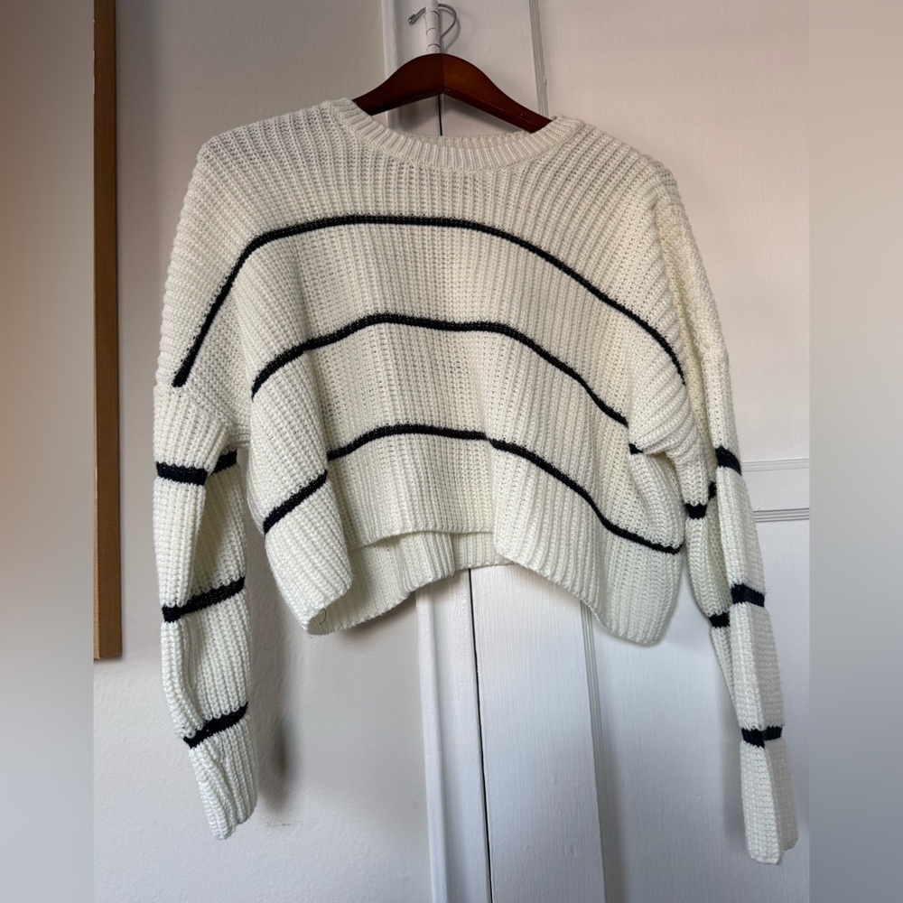 moon & madison Cream and Navy Cropped Sweater - Picture 4 of 7